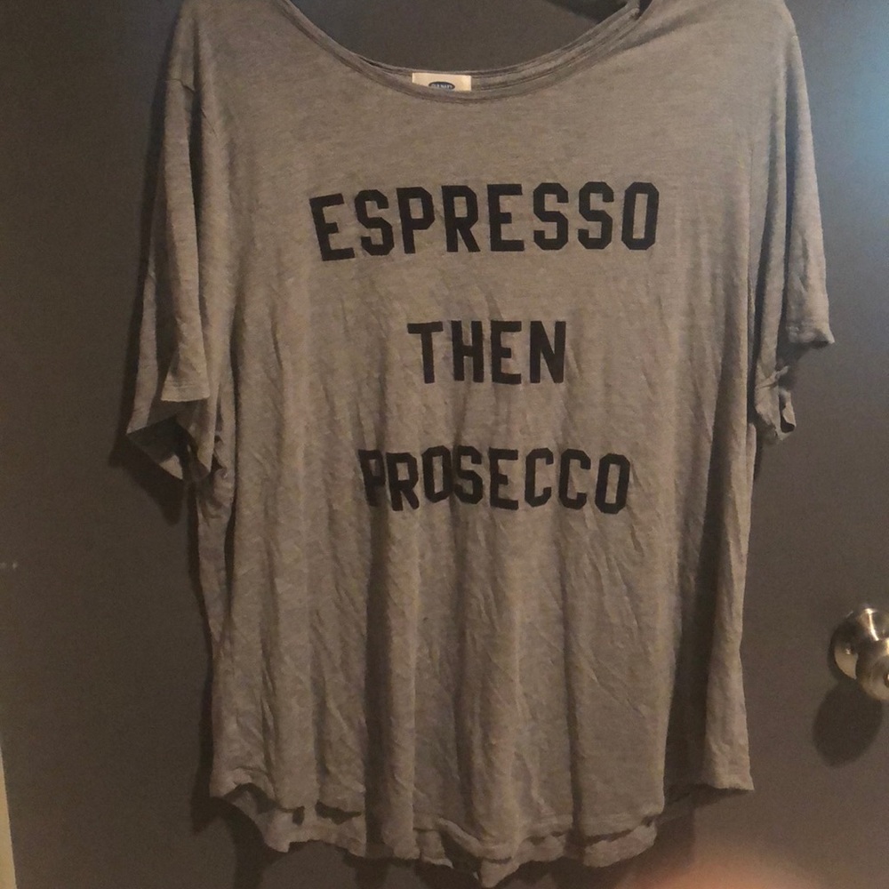 oldnavy graphic tee
